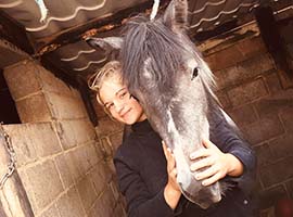 cours d'équitation adaptée sinsin